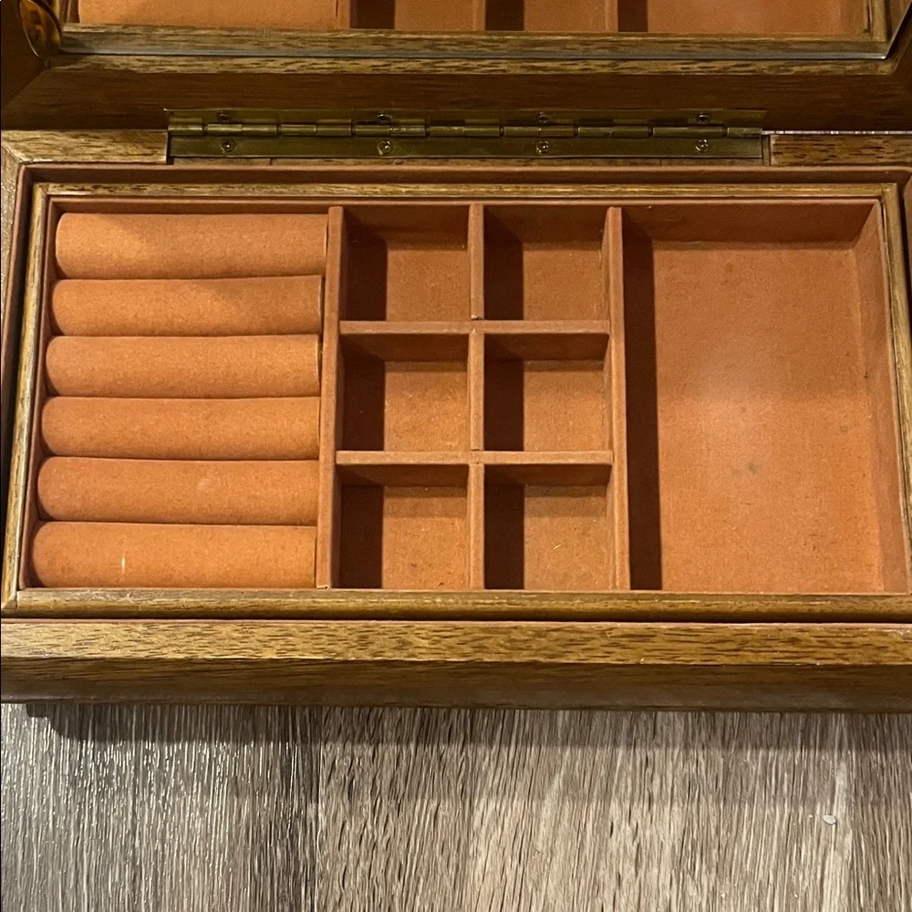 Jay Import Co earrings compartment pictures